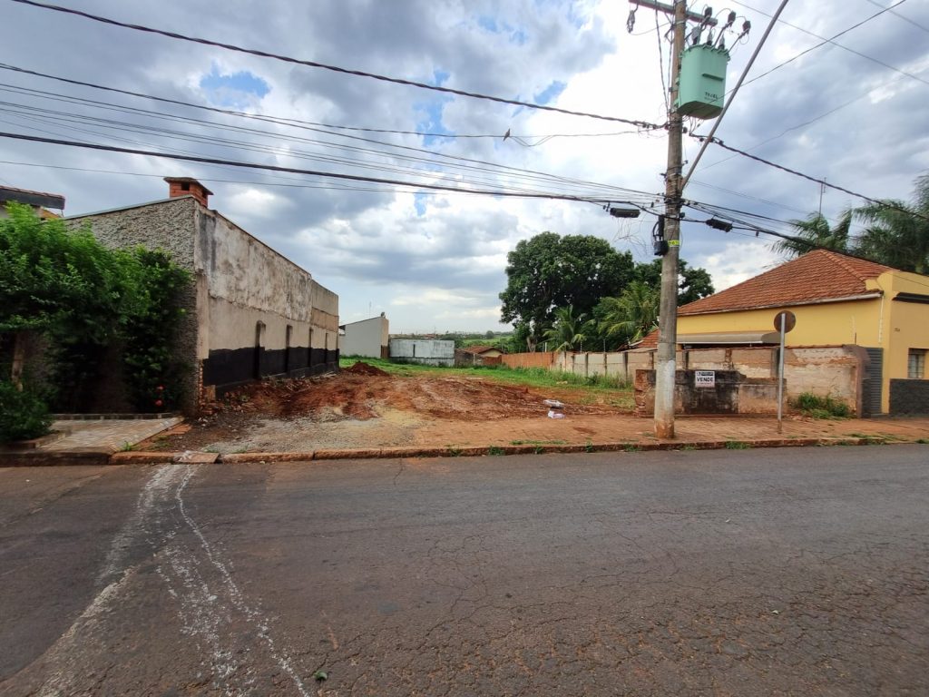 terreno no centro Itapuí