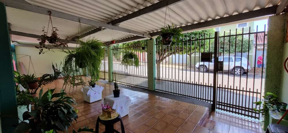 Casa 4 dormitórios no Bairro Franceschi