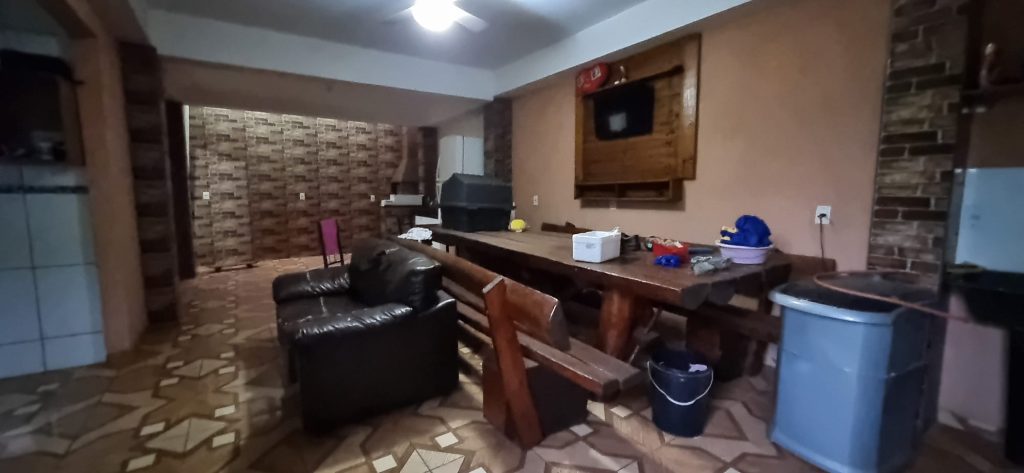 Casa com 3 dorms no Jardim Maria Rosária