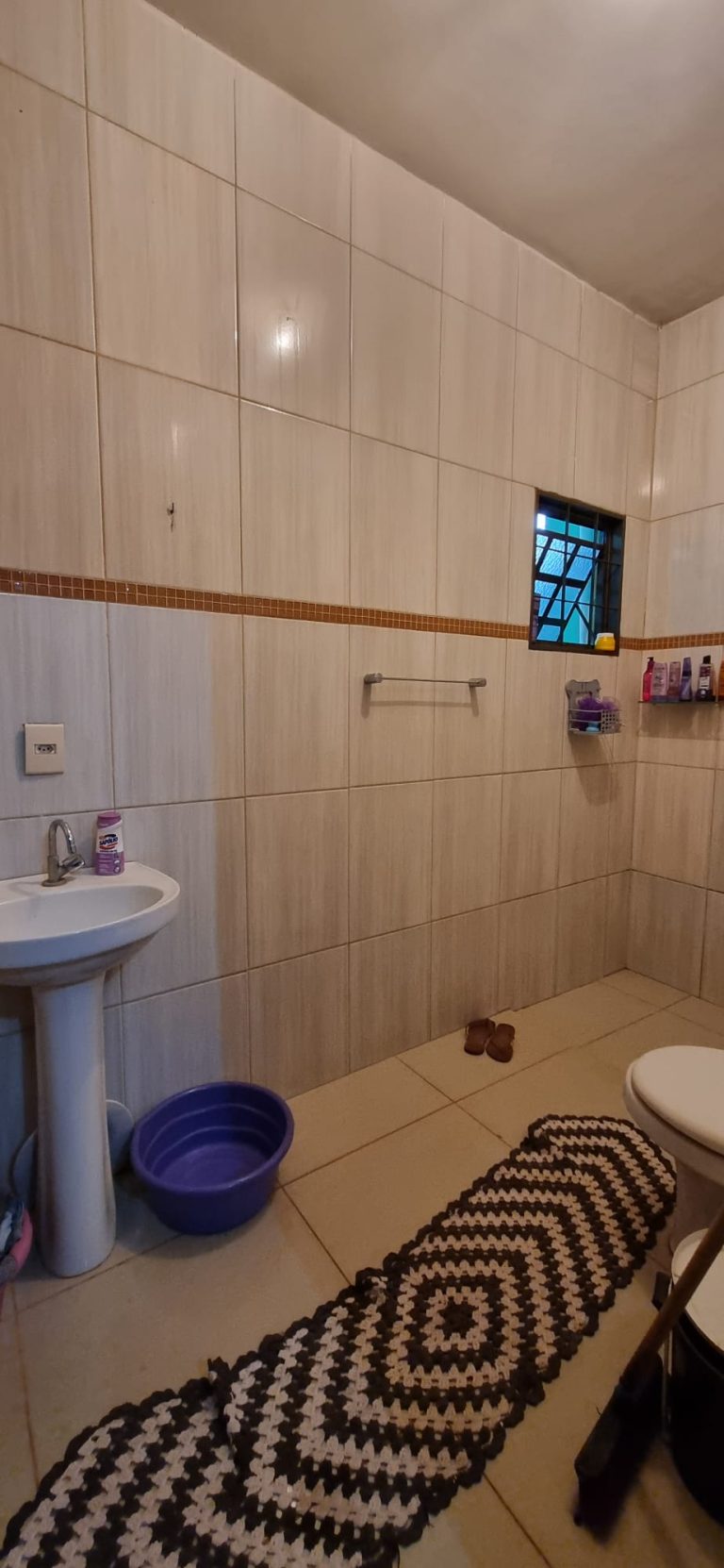 casa-com-3-dorms-no-maria-rosaria-13