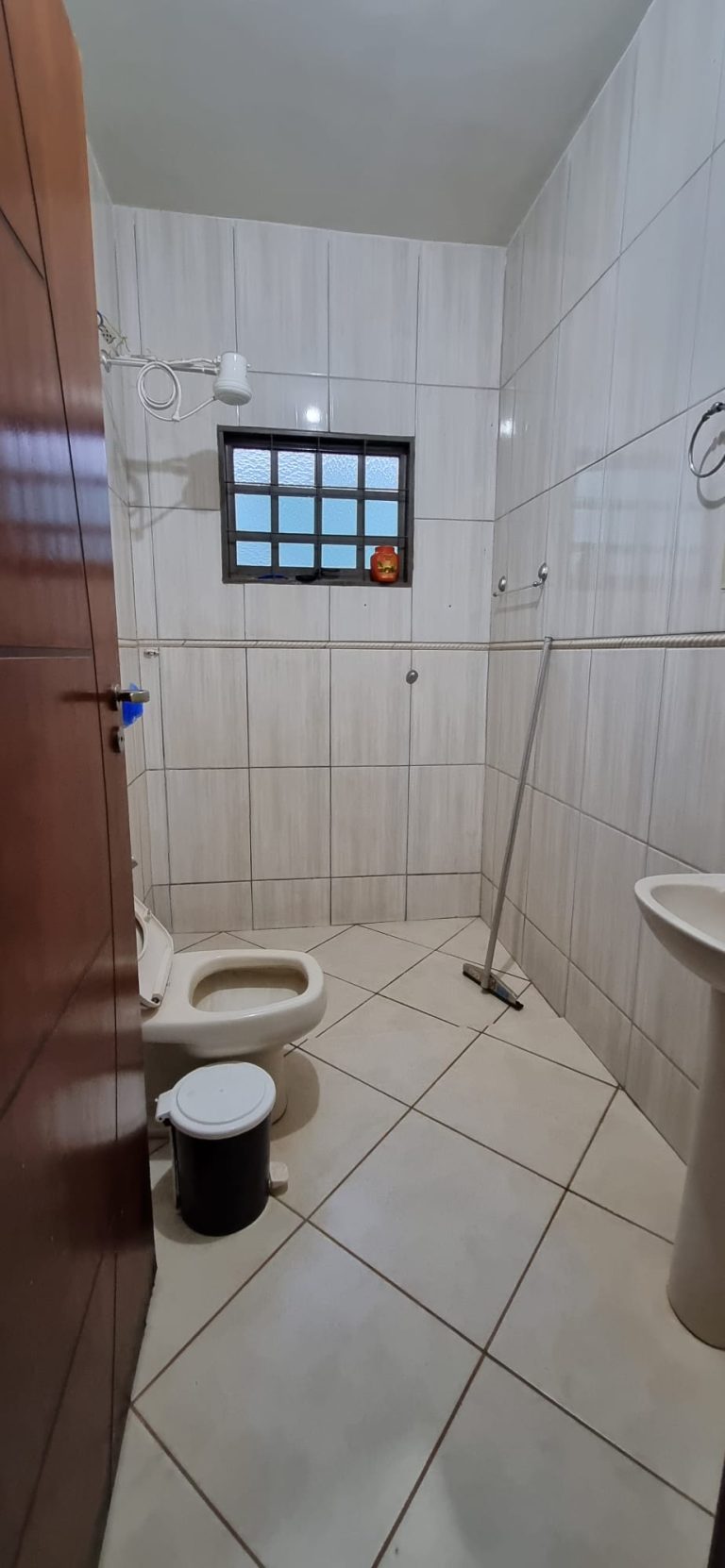 casa-com-3-dorms-no-maria-rosaria-19