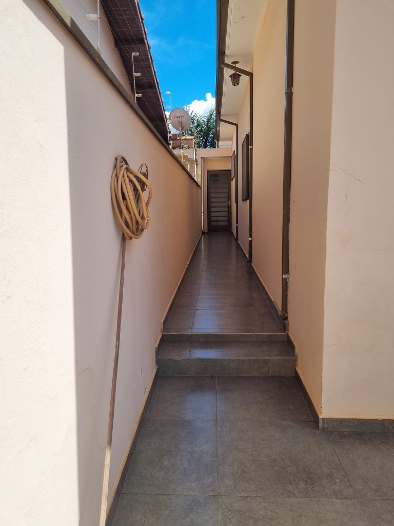 casa-no-centro-de-itapui-04