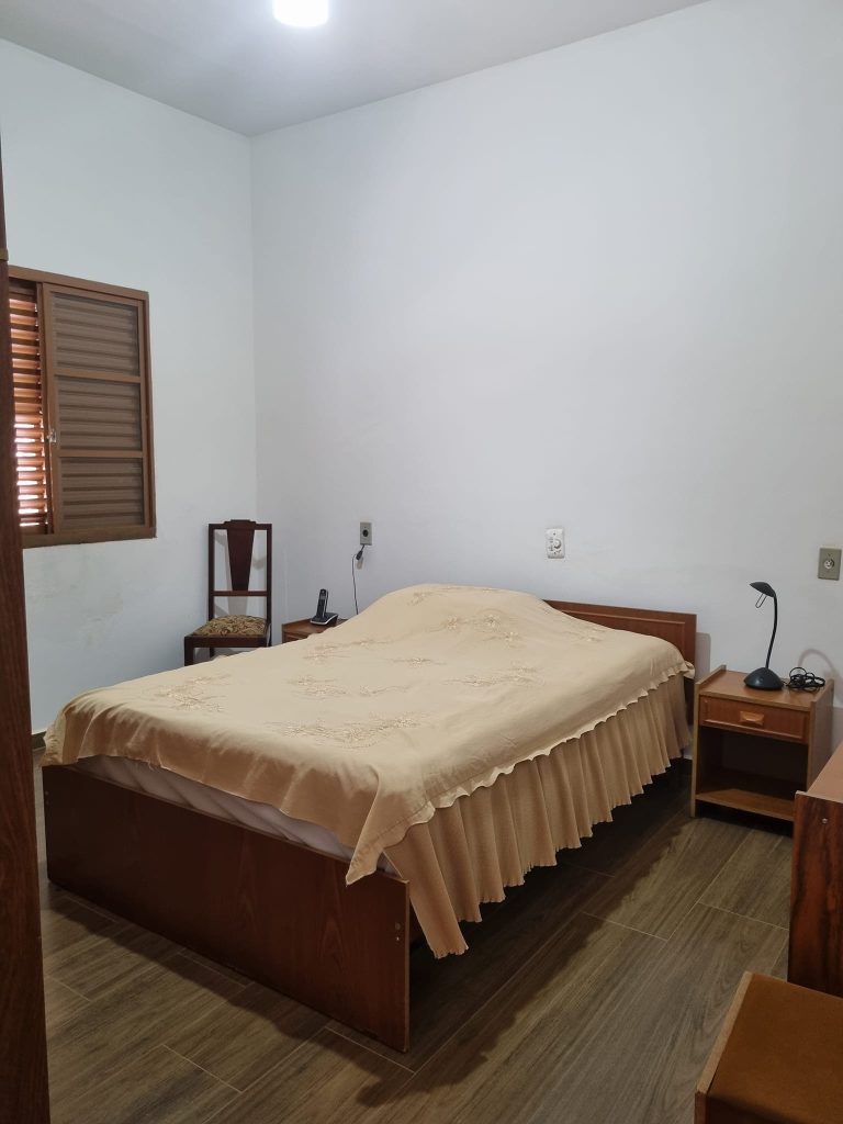 casa-no-centro-de-itapui-08