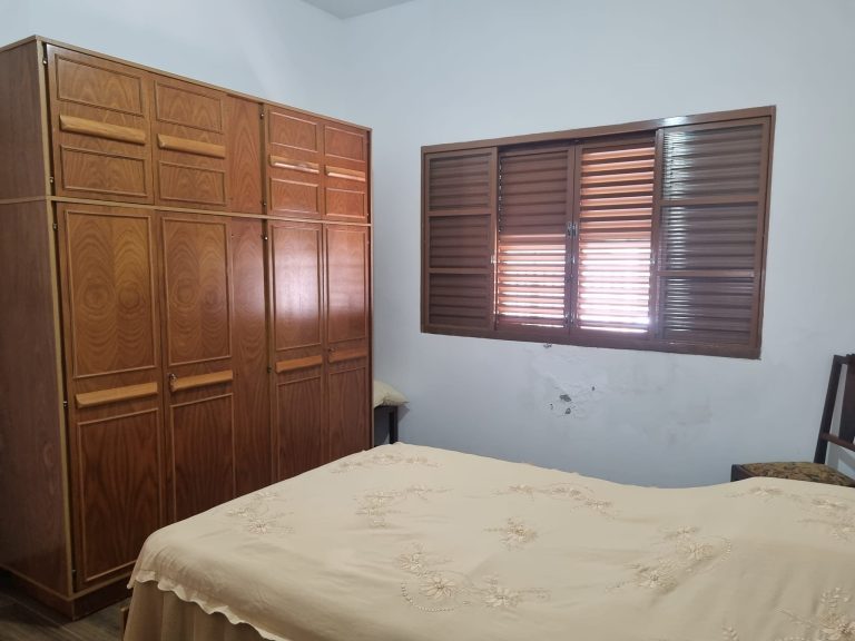 casa-no-centro-de-itapui-14