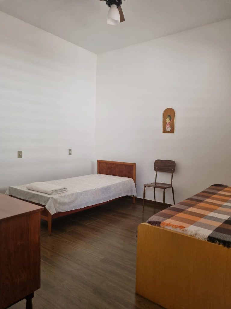 casa-no-centro-de-itapui-23