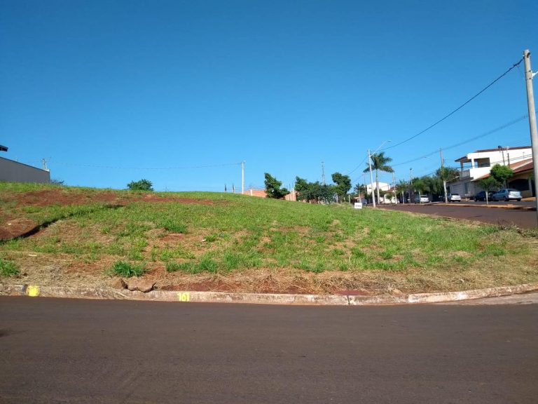 Terreno de Esquina no Jardim Maria Luiza – Oportunidade!