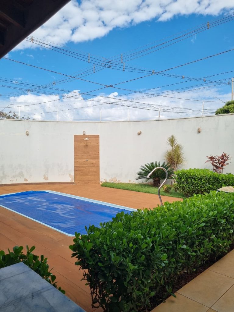 casa-esquina-frente-praça-do-girassol 2-05
